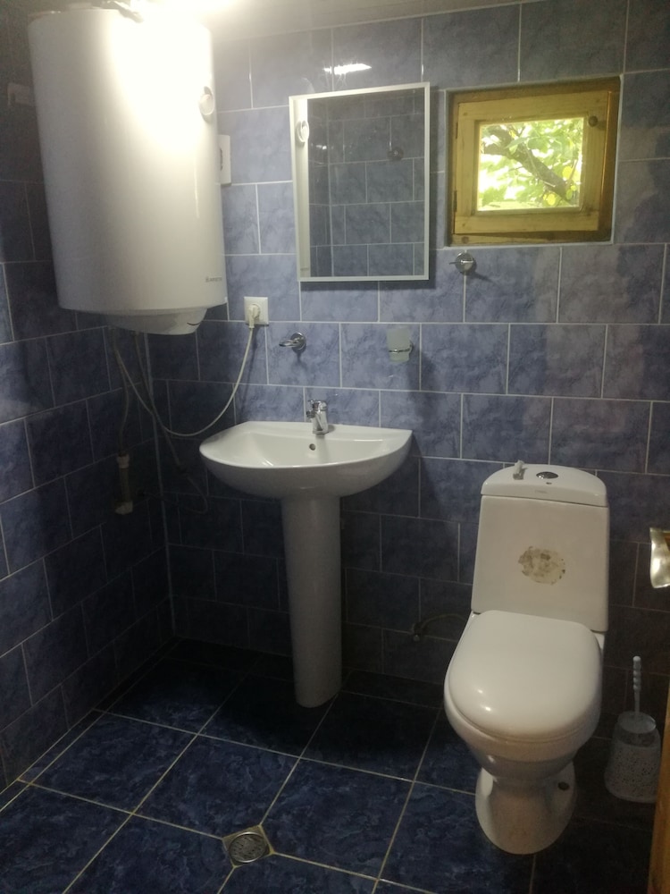 Photo 33