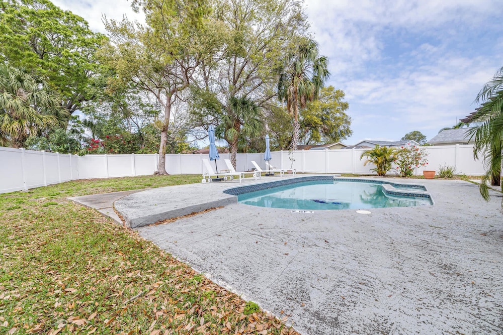 Bay Crest House Stay for 10!