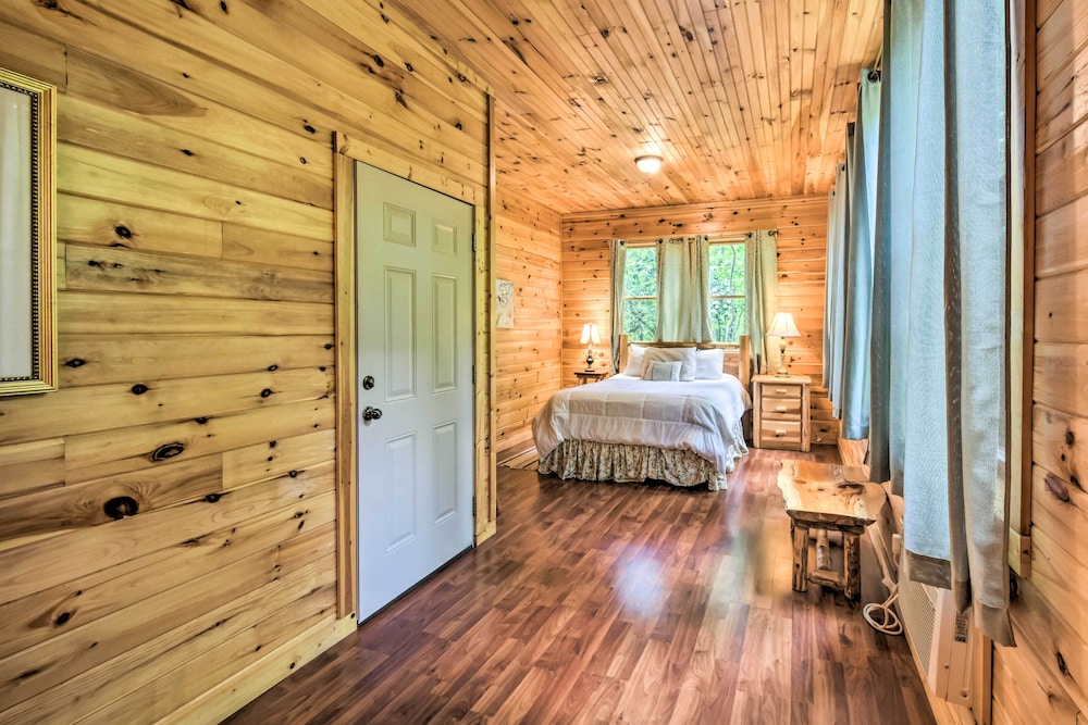 The Round About at Sautee Mountain Retreat! view 4