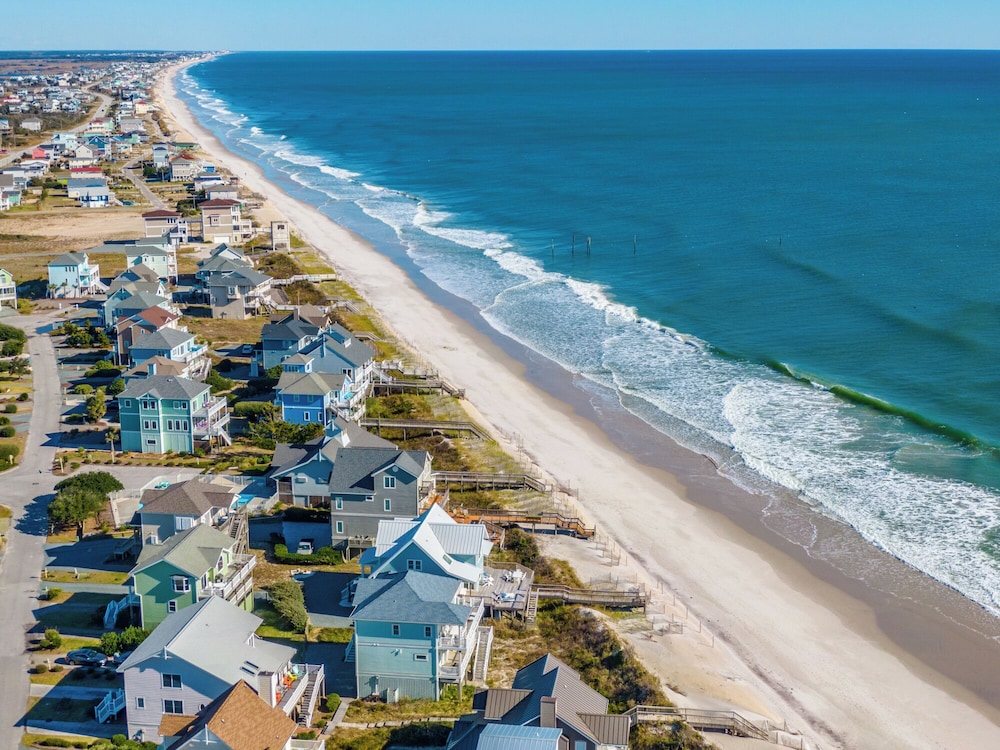 Sandy Feet by Topsail Realty