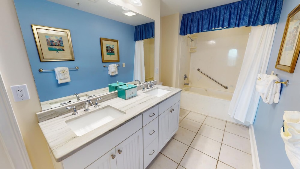 Beach House 2 by Tybee Vacation Rentals