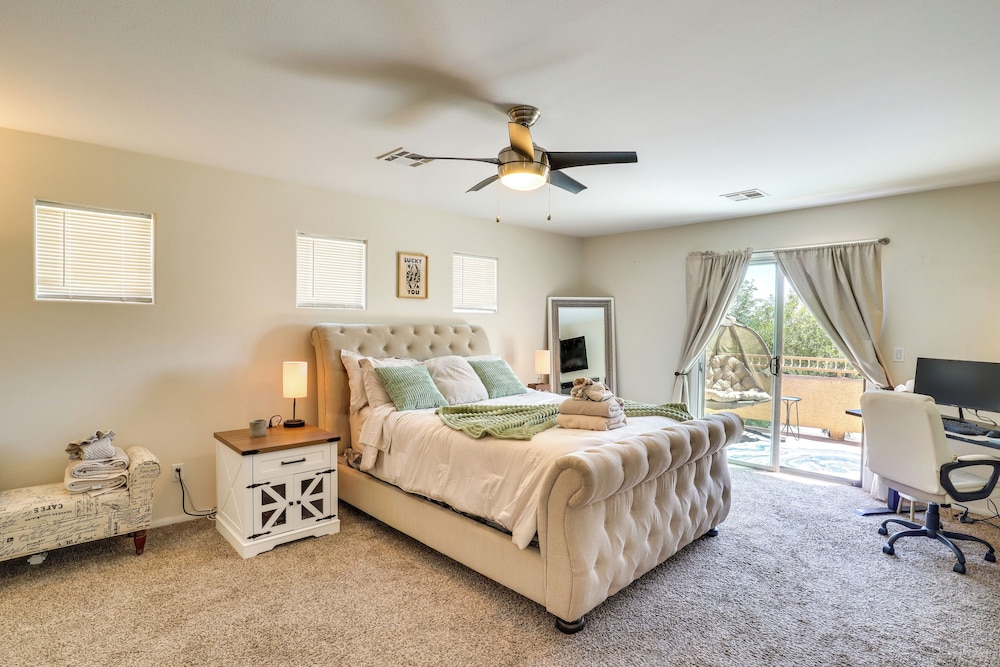 North Las Vegas Home w/ Hot Tub - 14 Mi to Strip!