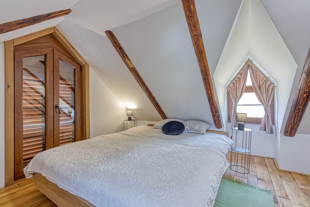 Rural House With Wellness view 5