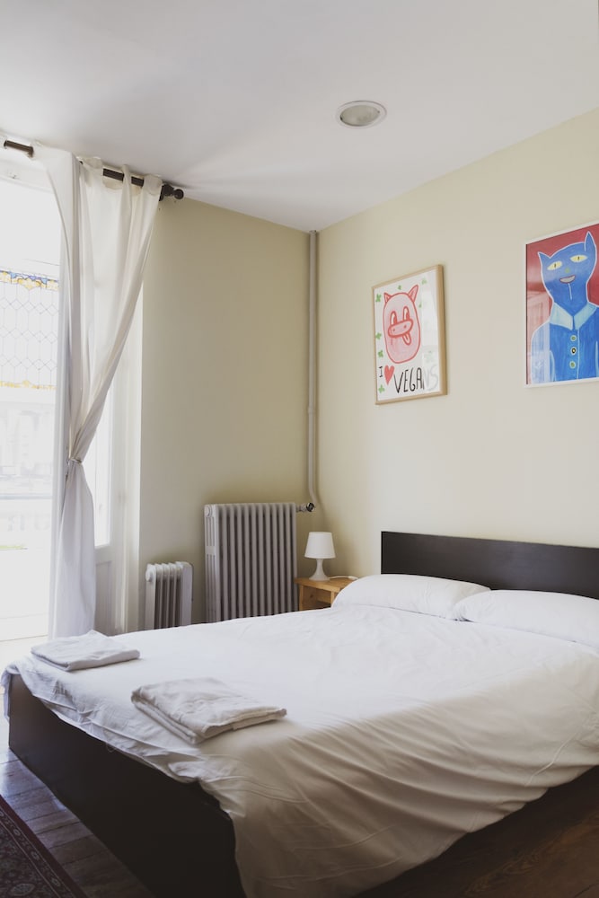 San Sebastian Vacations - Urban House Hostel - Property Image 12