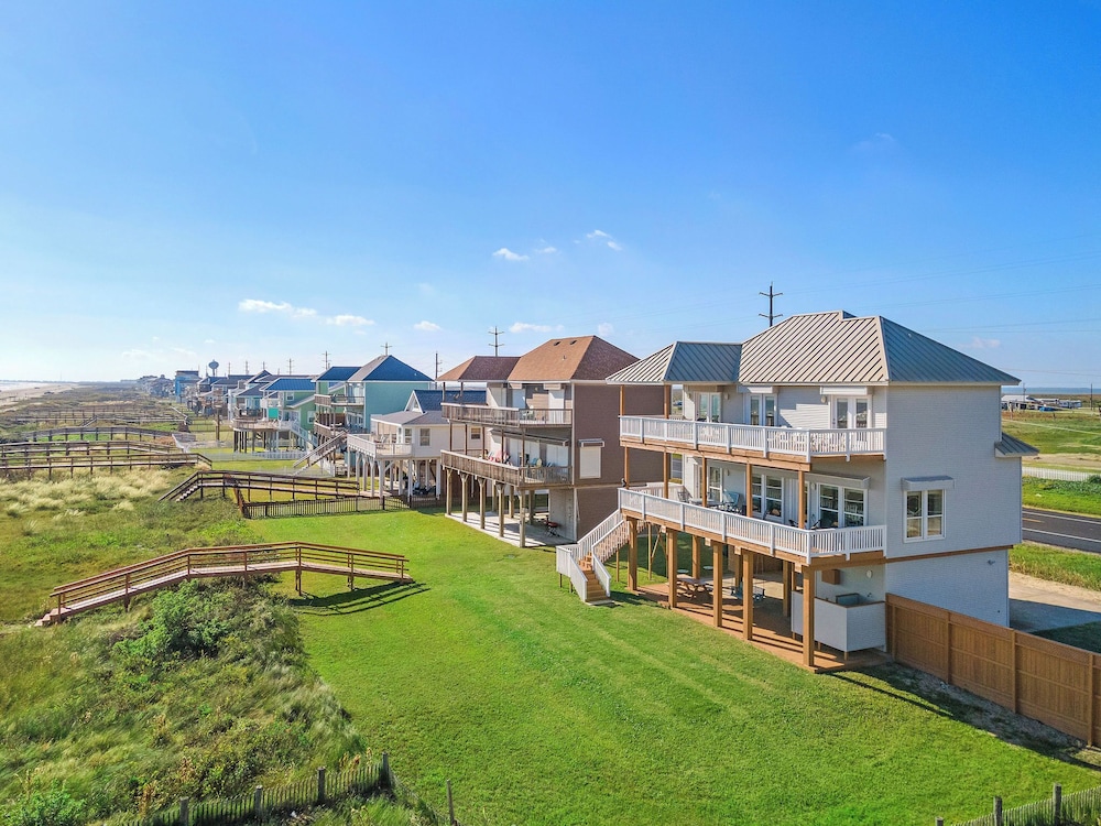 Beach Heaven by Ryson Vacation Rentals