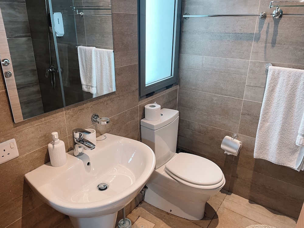 Sky Suites Airport