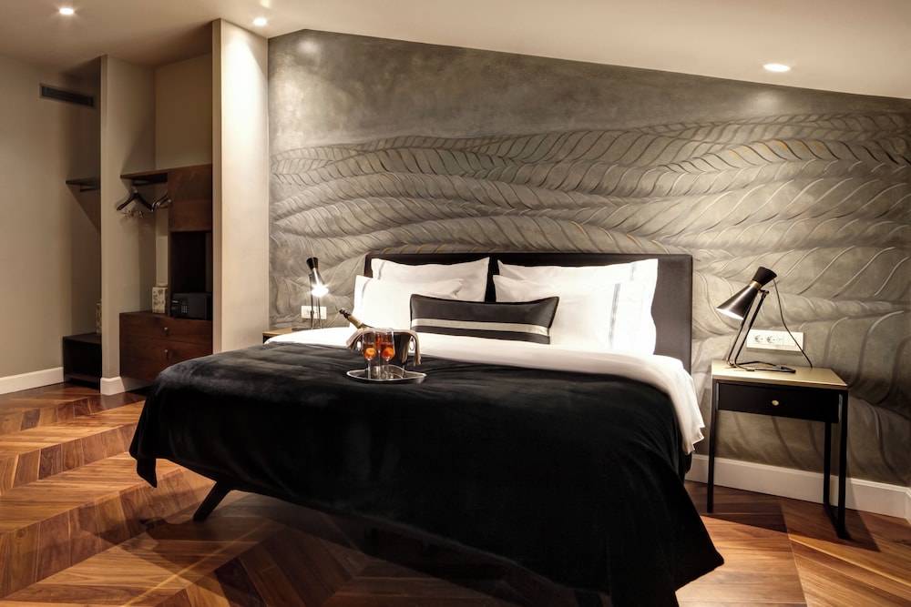 39 Kalamış Marina Oteli - Image 23