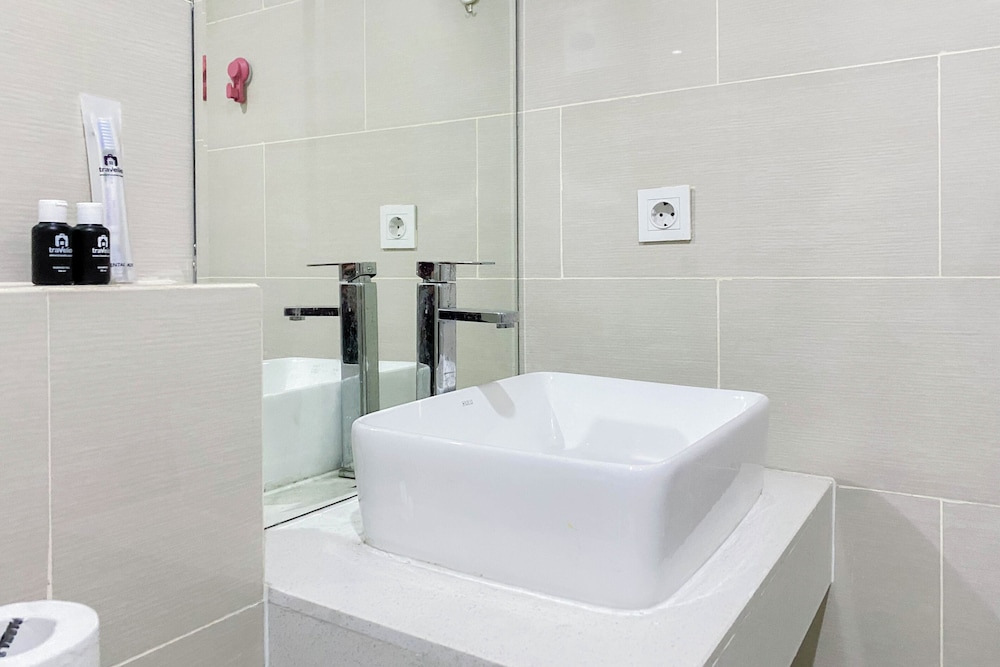 Good And Cozy Stay Studio Daan Mogot City Apartment