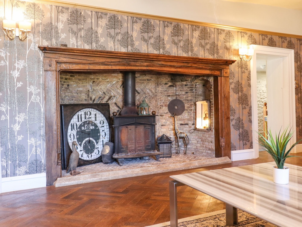 Solton Manor