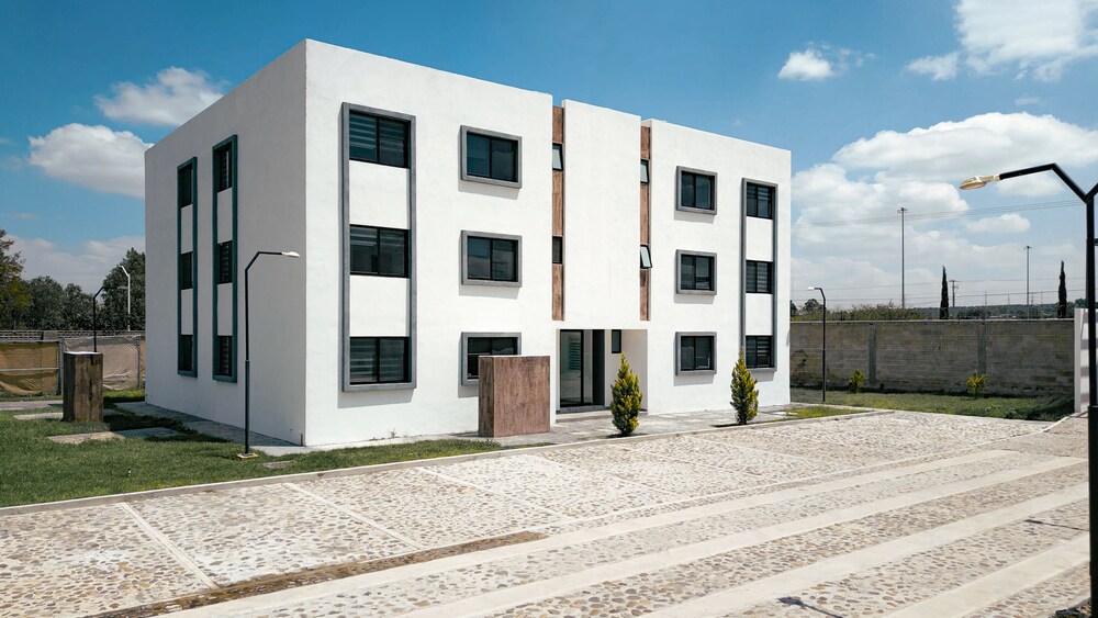 Hotel Coyotes Housing Services - Image 1