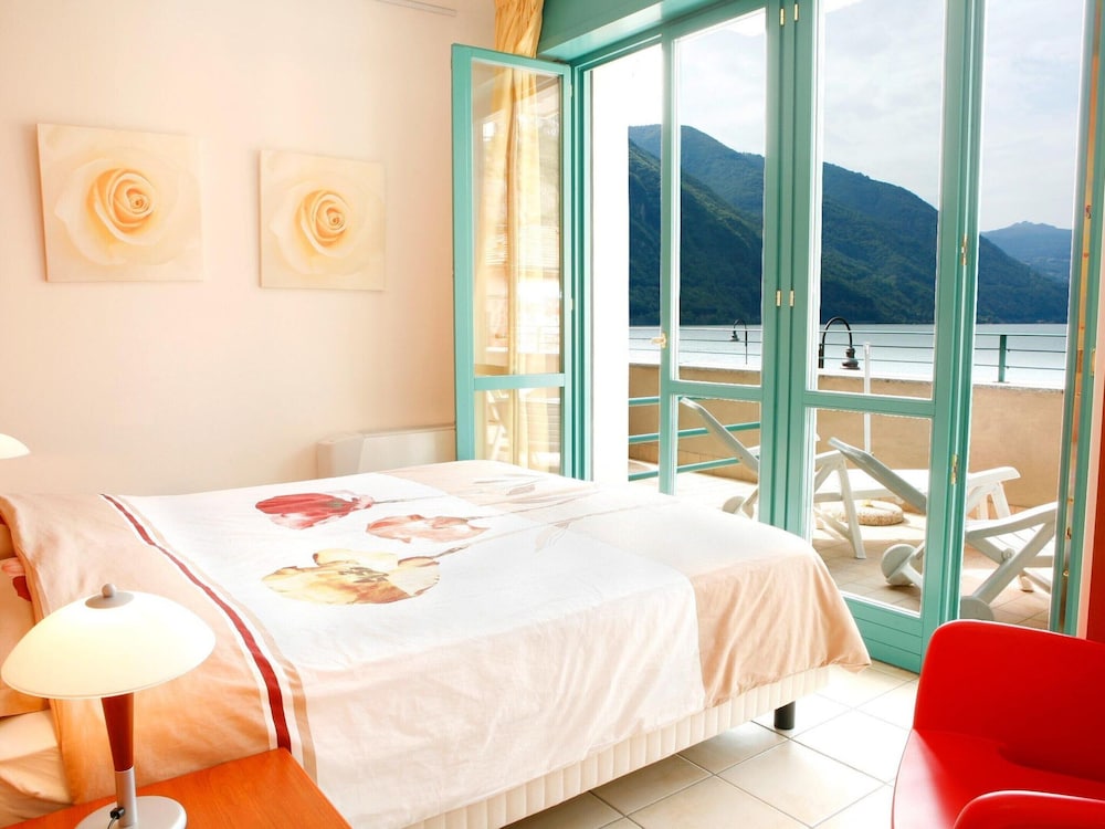 Apartment in Porlezza With Lake View photo 3