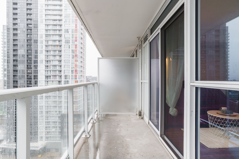 Sarkar Suites - 75 Queens Wharf photo 2
