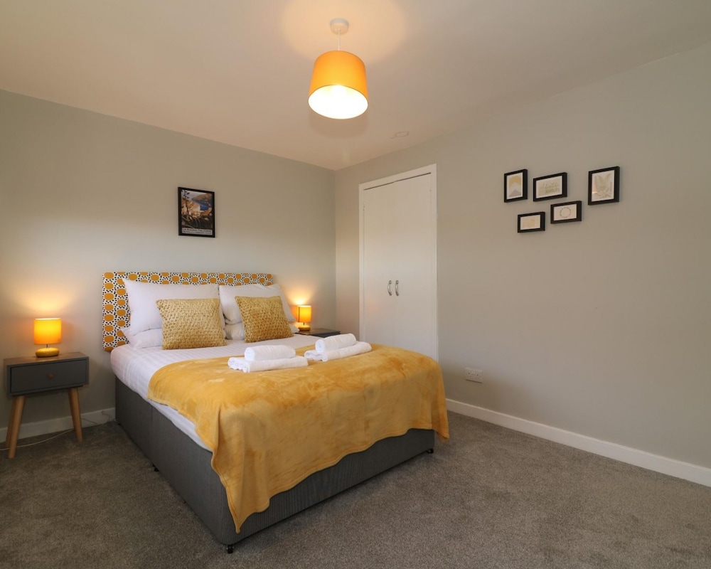 Sydney House - East Kilbride view 3