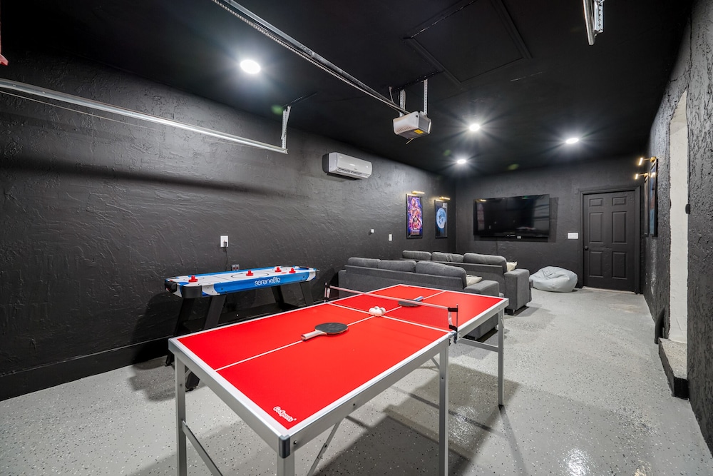 The Perfect Family Retreat w Pool and Games