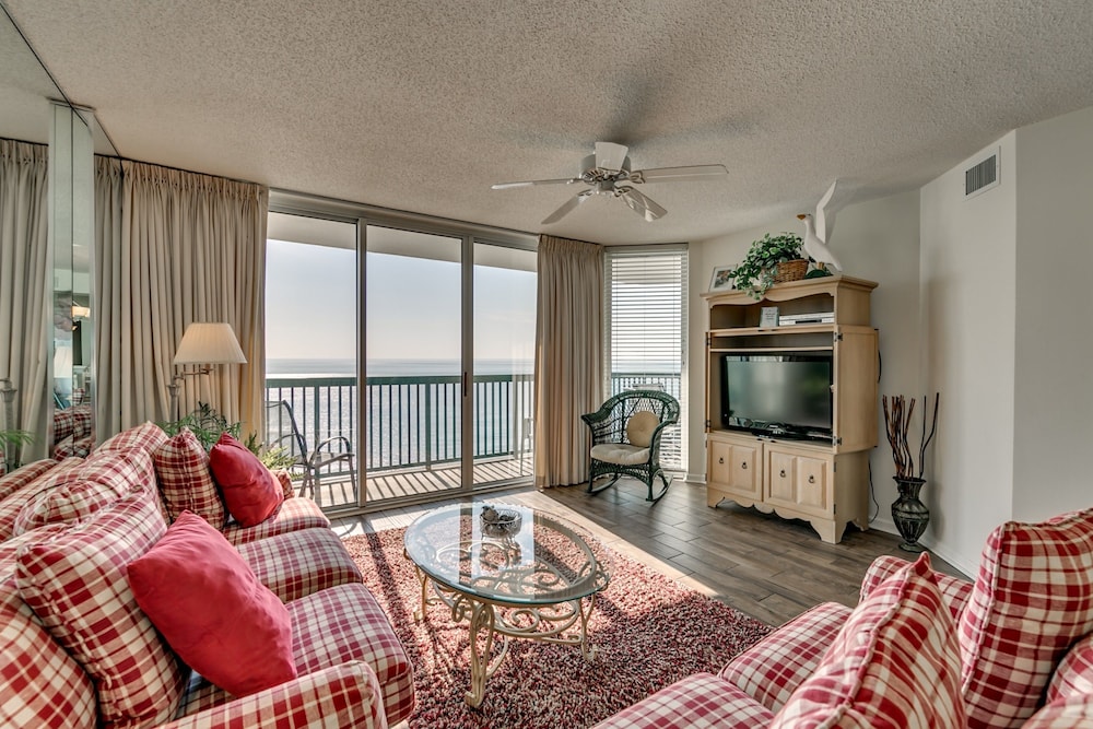 Ashworth by Condo-World