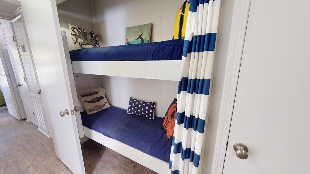 Beach Racquet B by Tybee Vacation Rentals
