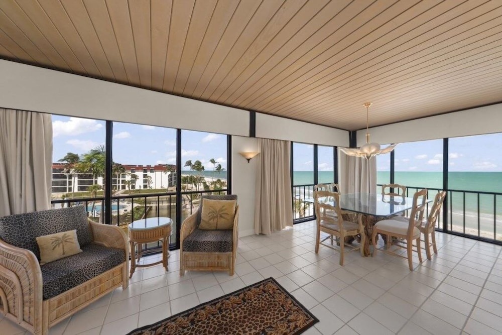 Pointe Santo A44 3 Bedroom Condo