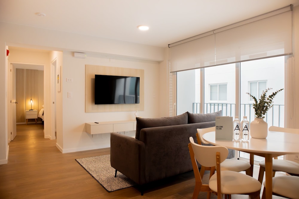 w Charming 2BR Stay in Miraflores