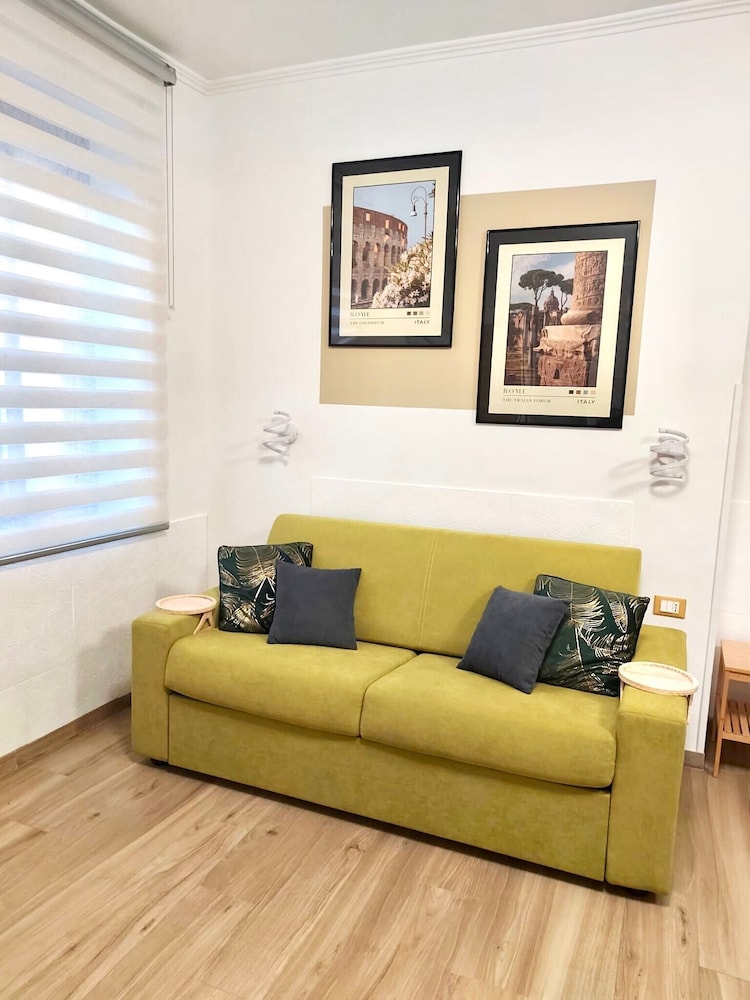Happy Days! Cozy Roma Retreat Private Apartment in Heart of the City
