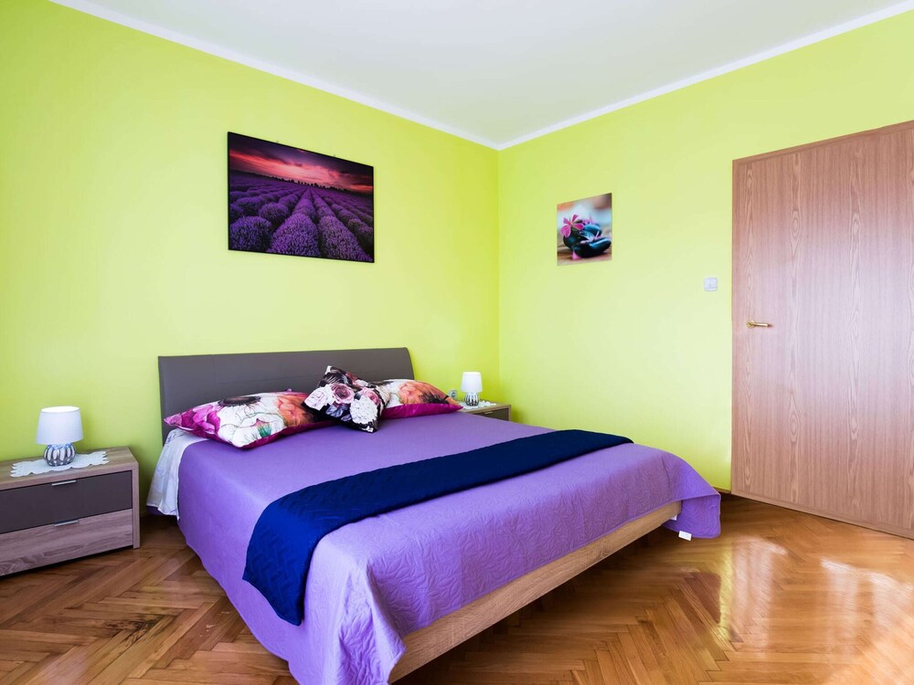 Simplistic Apartment in Vir With Garden view 4