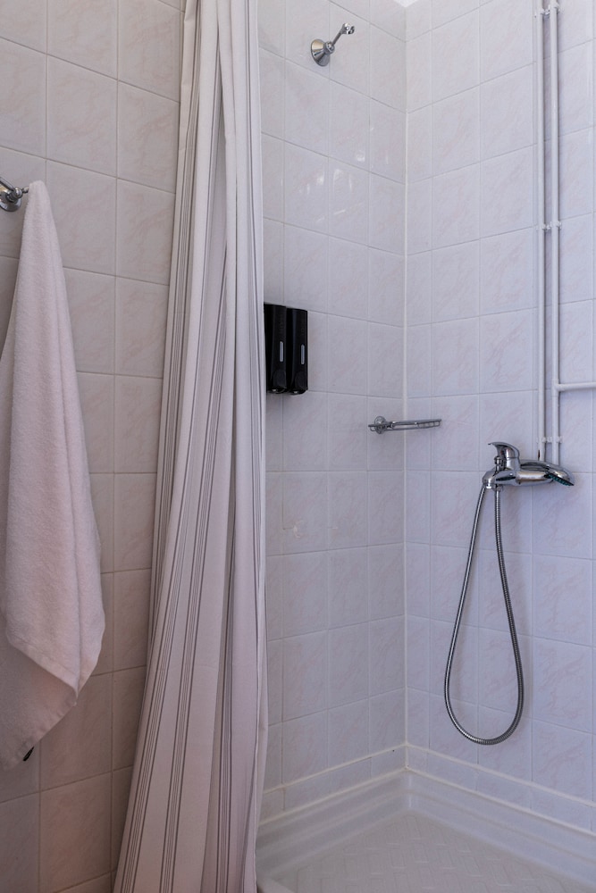 Sundial Lodge