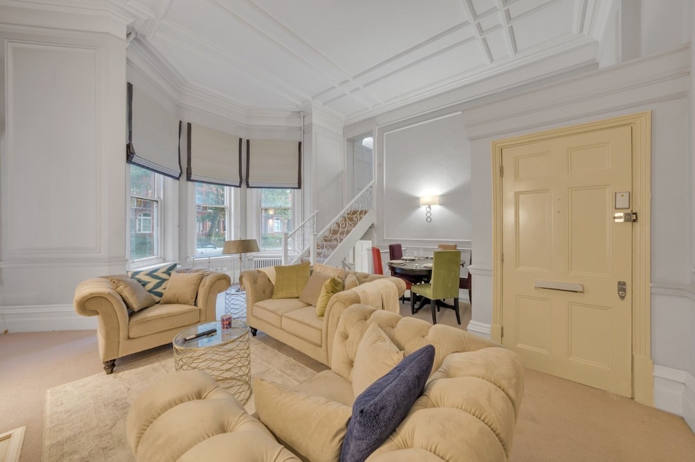 The Knightsbridge Residences