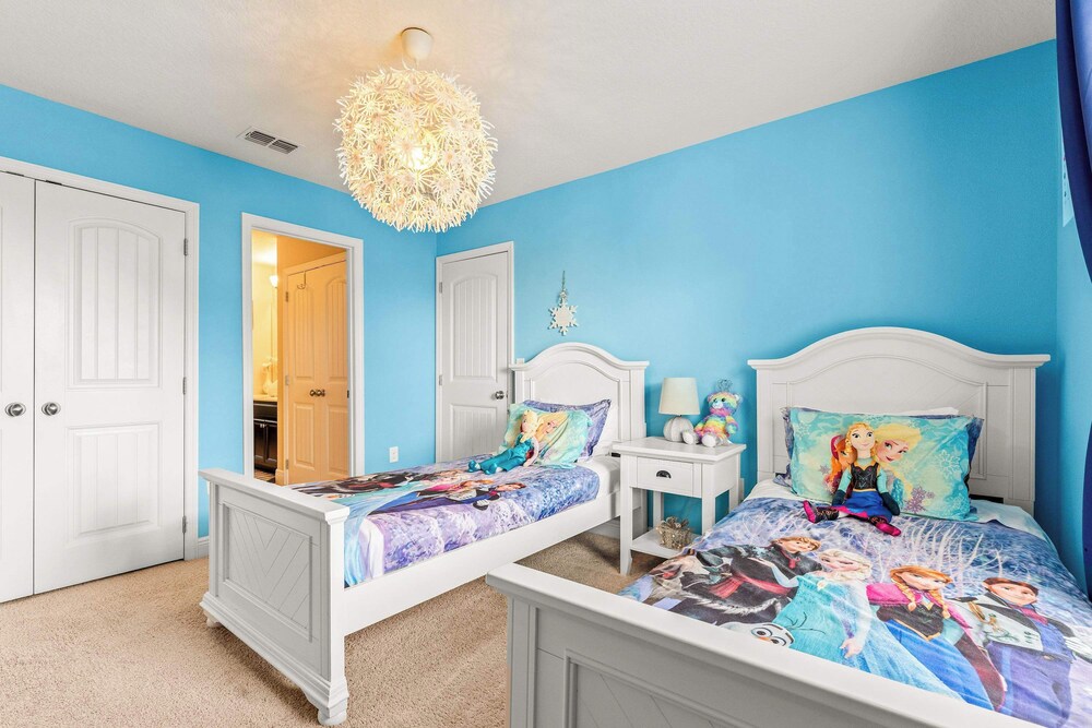 Solterra Bliss - Resort Stay for 13 w/ Pool, Hot Tub & Game Room