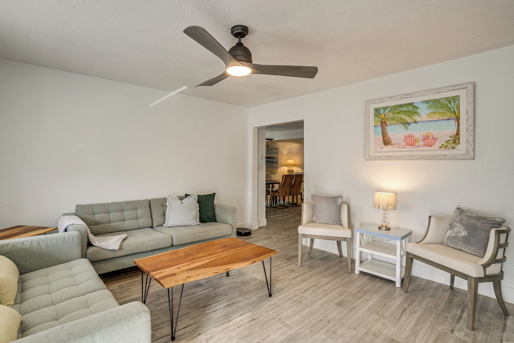 Unwind Poolside + Walk to Beach! Sarasota Retreat