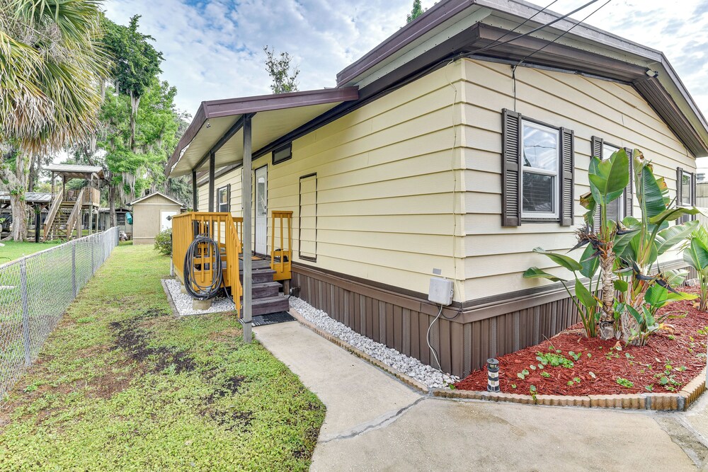 Boat Dock & Waterfront Deck: Home in Satsuma!
