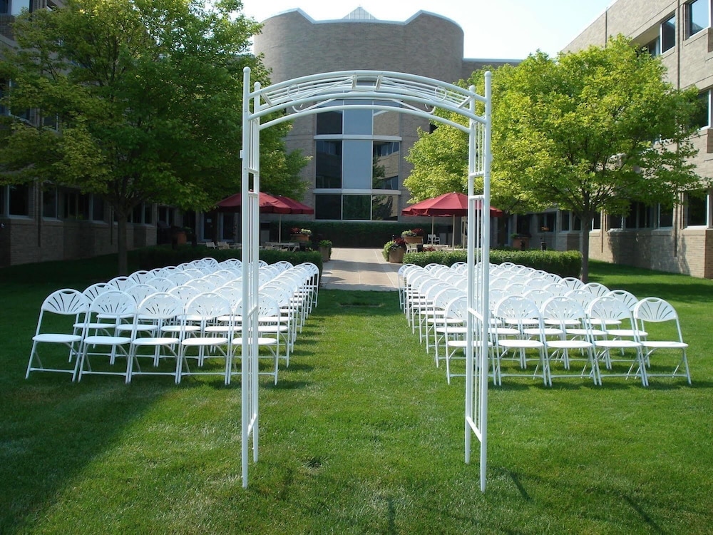Oak Ridge International Hotel & Conf Cen