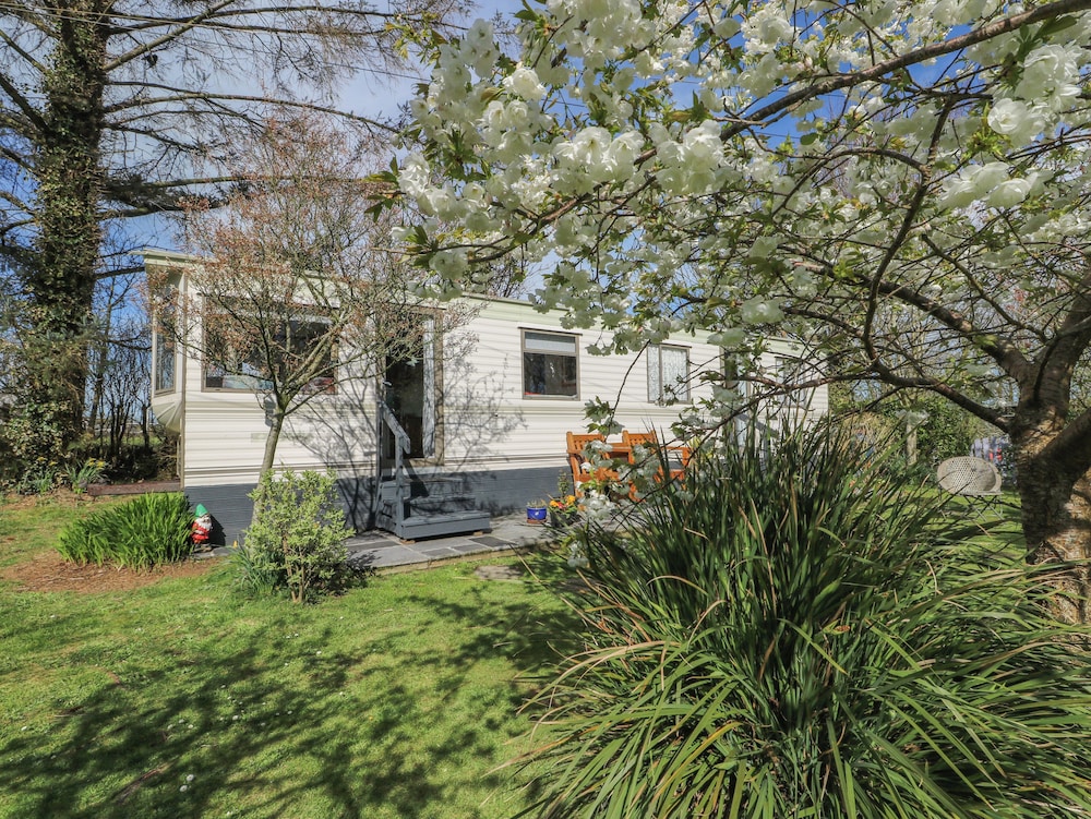 Fron Dderw Caravan