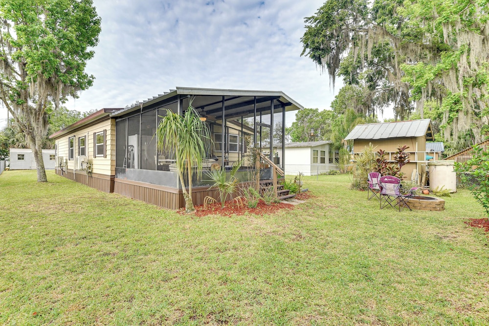 Boat Dock & Waterfront Deck: Home in Satsuma!