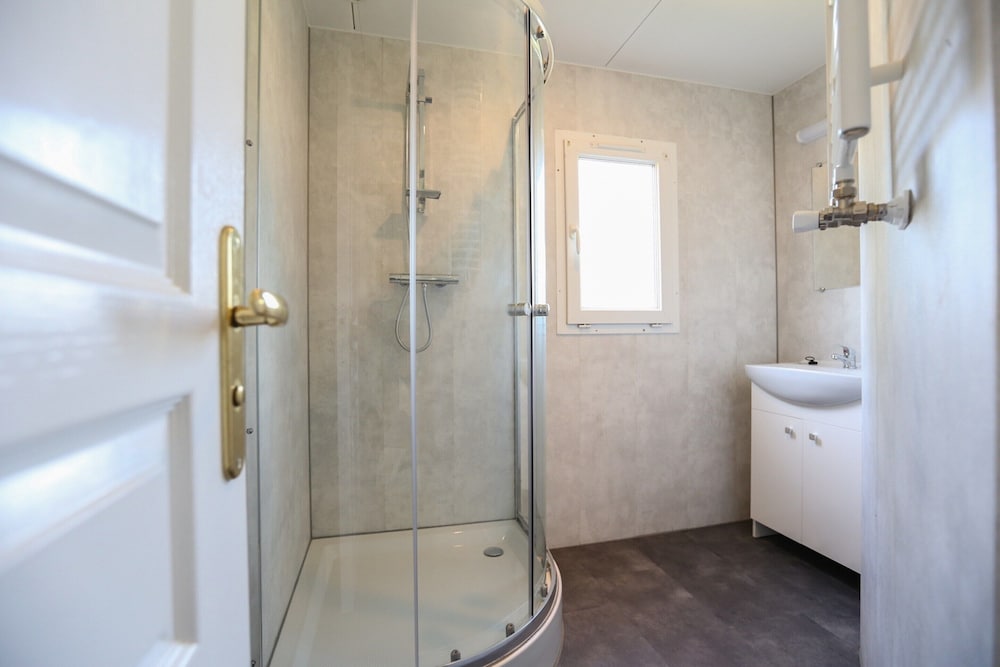 Chalet in Gelderland With Hot Tub