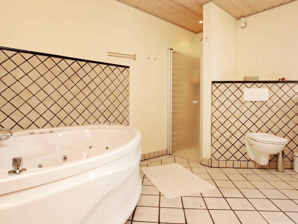9 Person Holiday Home in Jaegerspris-by Traum view 4