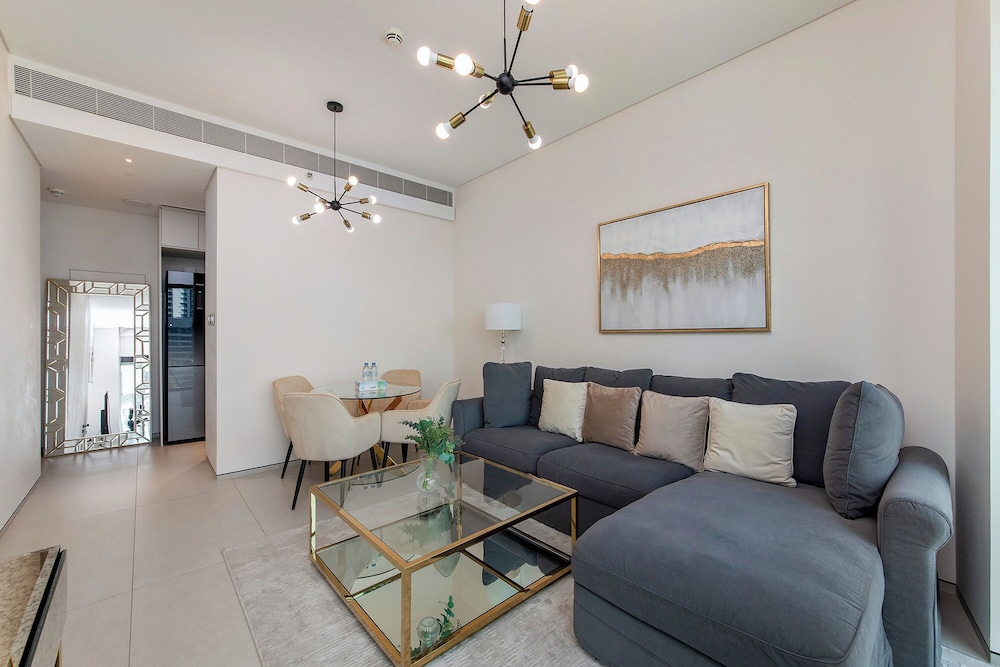Famous Address Beach Resort JBR 1BR