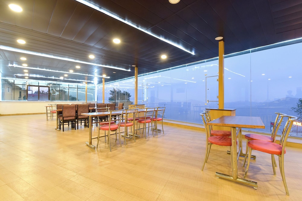 Fabhotel Burans Residency