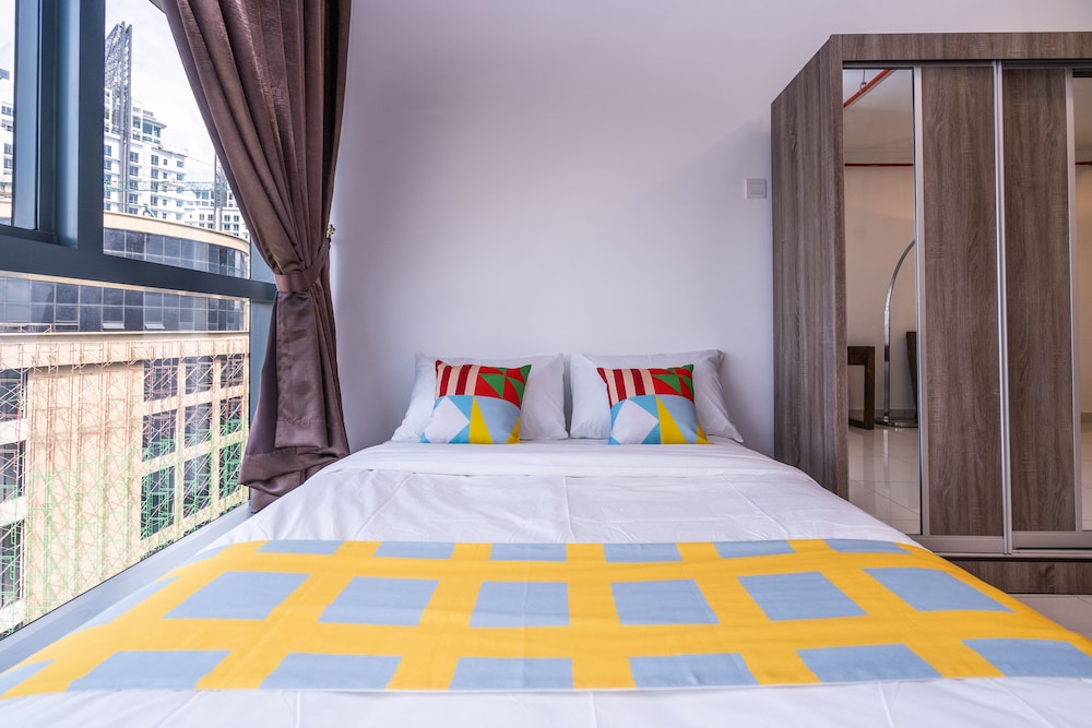OYO Home 89596 Amazing 2br 3 Towers