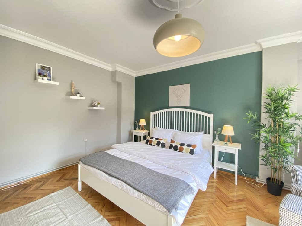 Lovely Flat With Central Location in Fatih