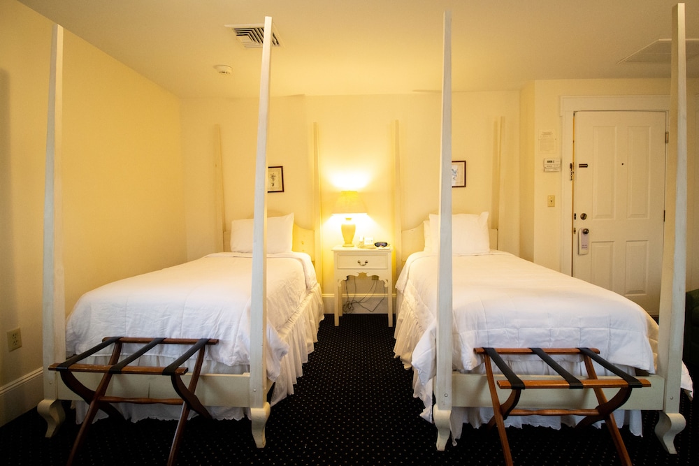 Delamater Inn