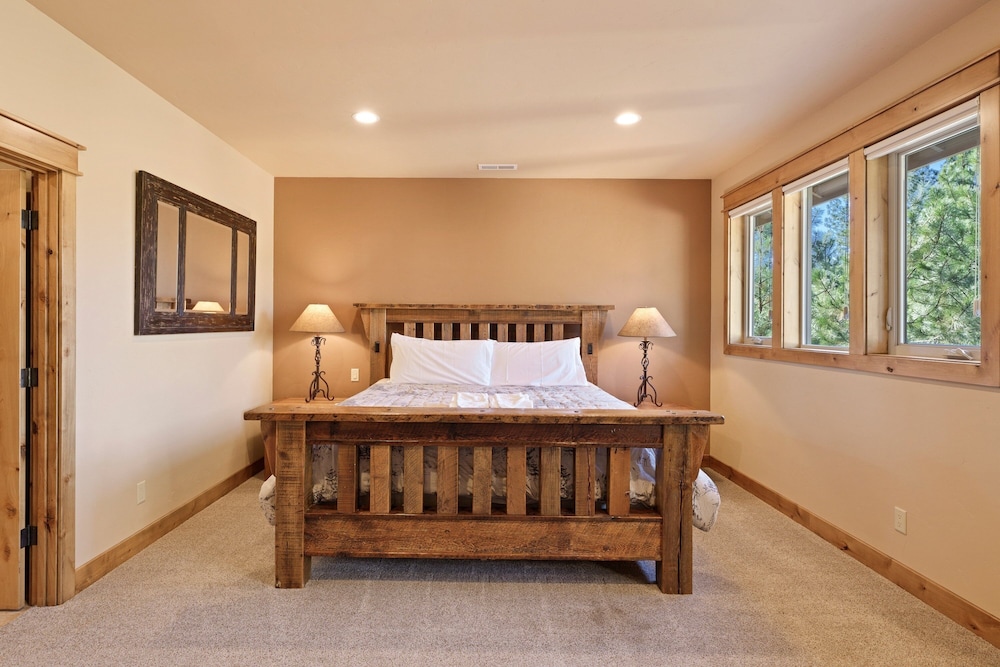 Wallowa 22 4 Bedroom Home