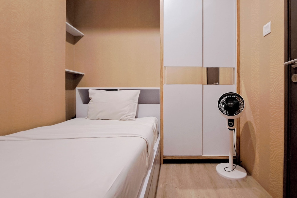 Wooden Accent 2Br At Mekarwangi Square Cibaduyut Apartment