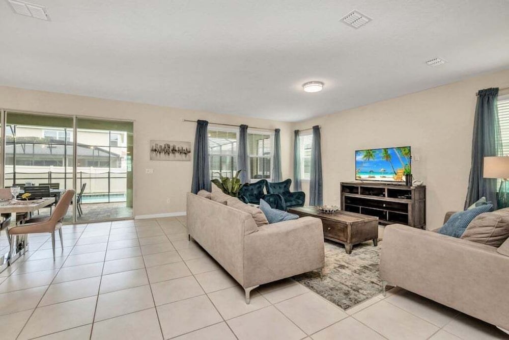 1513nassau 5 Bedroom Villa