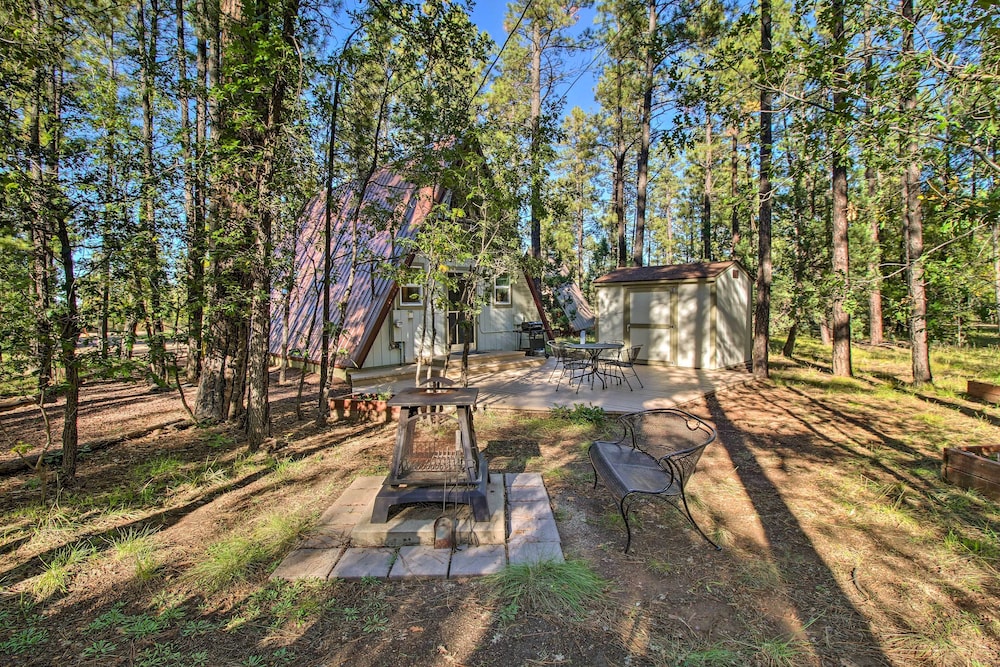 A-frame Cabin w/ Deck & Grill in Pinetop! view 4