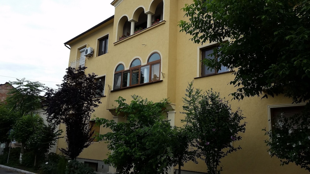 Moonlight Central Apartments