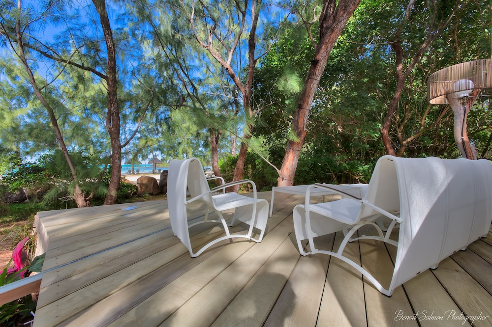 Bubble Lodge Ile aux Cerfs Island 18