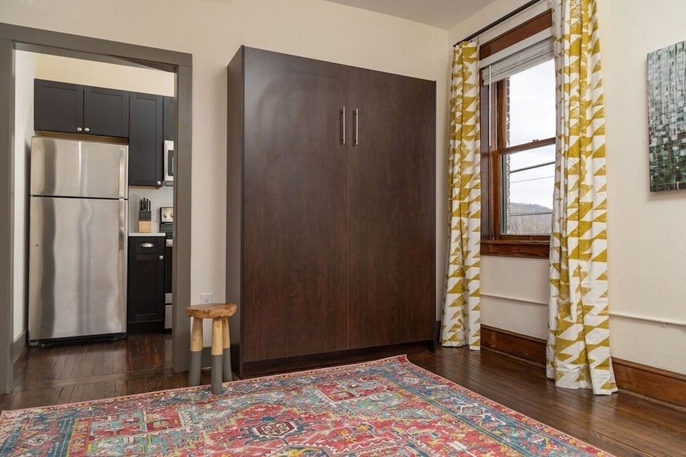 Luxury Multi-unit Historic Building Near Downtown