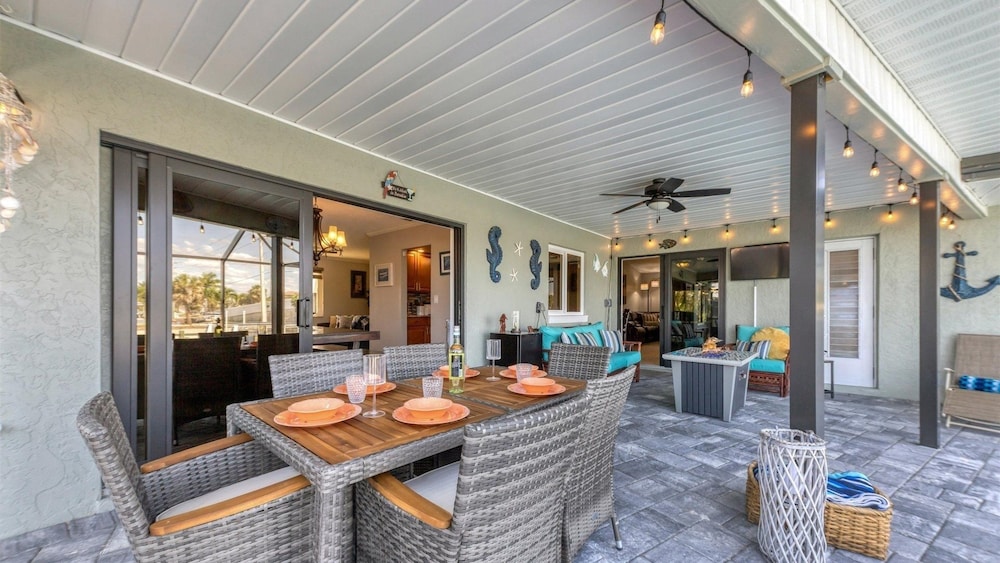 The Canal House Of Punta Gorda Isles, Pool, Pet Friendly, Kayaks, Bikes 3 Bedroom Home