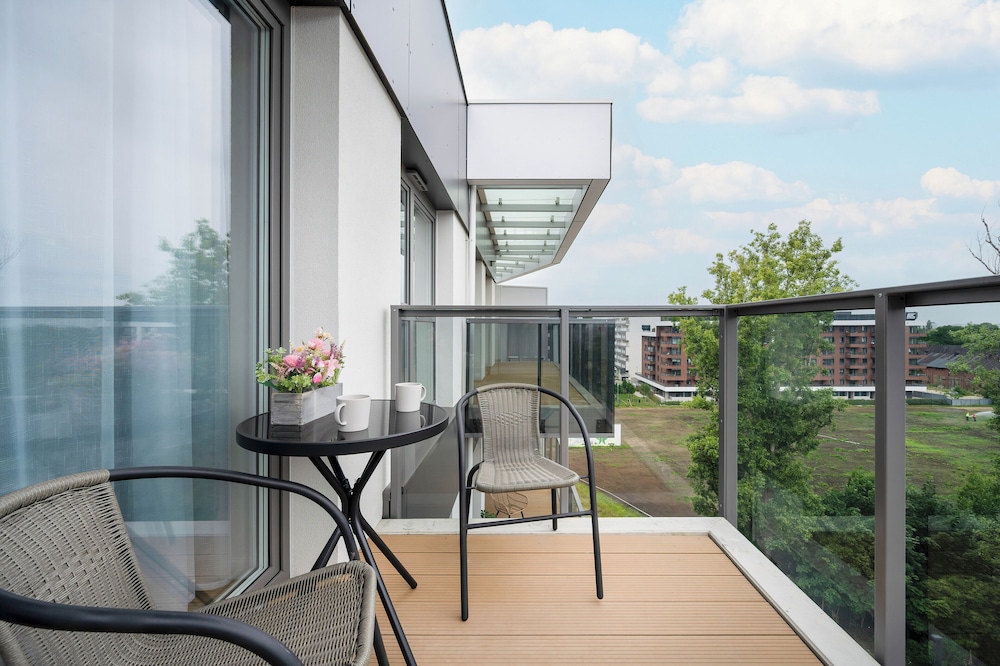Wroclaw Apartment With Bathub by Renters