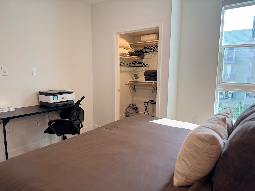 Luxury Stay Near Disneyland Pool Gym Free Parking