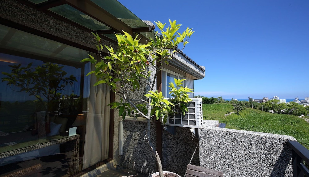 Pine Sea and Flower Hostel